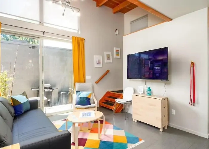 #Stayinmydistrict Buckman Spacious Modern Rowhouse