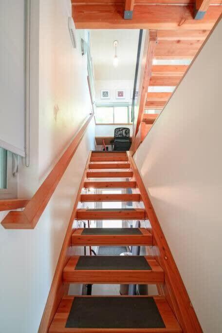 #stayinmydistrict Buckman Spacious Modern Rowhouse Portland