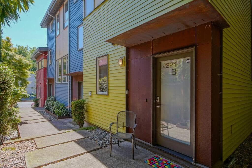 #stayinmydistrict Buckman Spacious Modern Rowhouse Holiday home