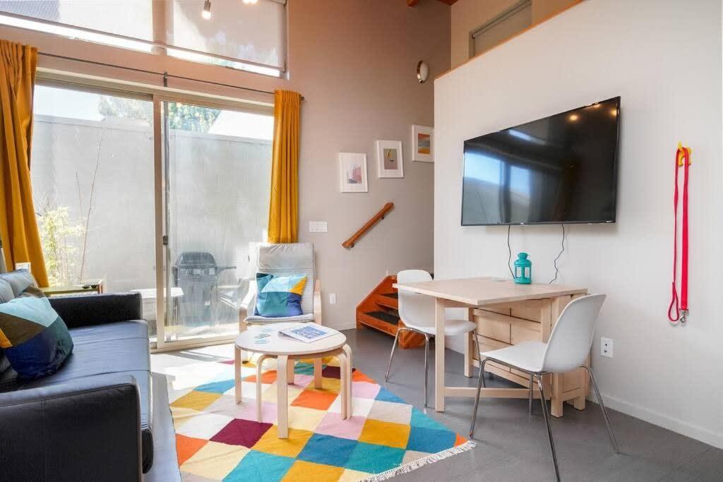 #stayinmydistrict Buckman Spacious Modern Rowhouse *
